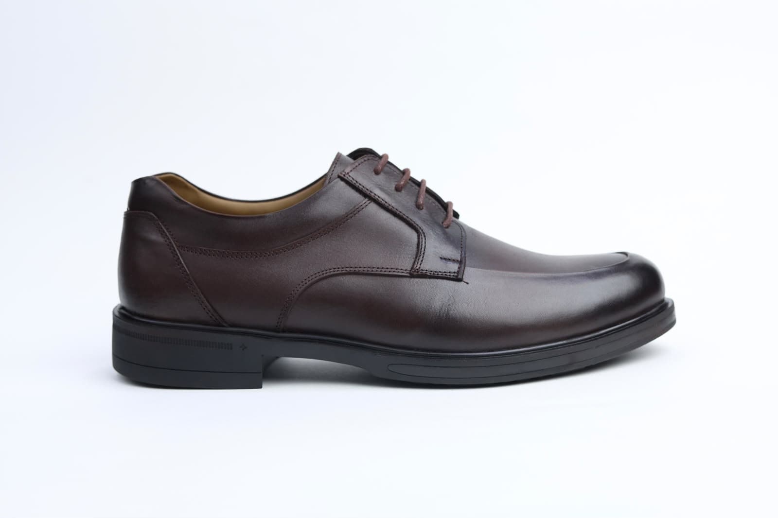 Apron-Toe Derby 6